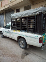 msila-bou-saada-algerie-pickup-toyota-hilux-2004