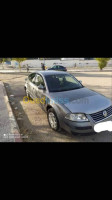 tiaret-algerie-grande-berline-volkswagen-passat-2003