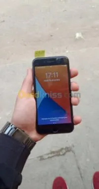 Apple iPhone 7