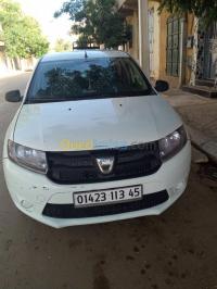 naama-mecheria-algerie-berline-dacia-logan-2013