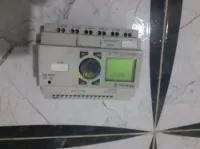 Plc moeller et vraiteur vitesse omron 