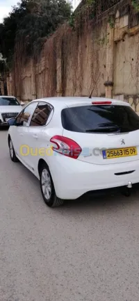 Peugeot 208 2015 