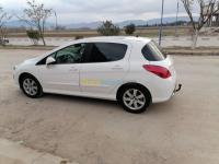 batna-algerie-moyenne-berline-peugeot-308-allure-2011