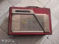 Ancienne radio de marque selecta
