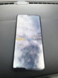 Samsung Galaxy A70 thumbnail 3