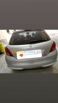 المسيلة-مسيلة-الجزائر-سيارة-صغيرة-peugeot-207-2012