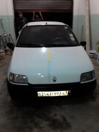 mila-tadjenanet-algerie-citadine-renault-clio-1-1993