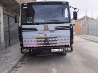 أم-البواقي-بريش-الجزائر-شاحنة-renault-b230-1980
