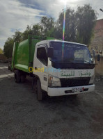 batna-algerie-camion-mitsubishi-canter-fuso-2014