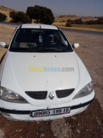 bouira-sour-el-ghouzlane-algerie-citadine-renault-megane-1-1999