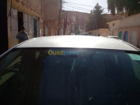 ghardaia-algerie-citadine-toyota-yaris-2009