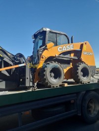 bordj-bou-arreridj-algerie-engin-mini-chargeurse-sr-220-2020