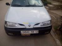 الشلف-المرسى-الجزائر-سيارة-صغيرة-renault-megane-1-1998