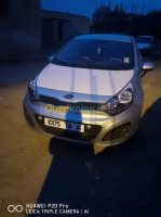 tiaret-algerie-citadine-kia-rio-5-portes-2014