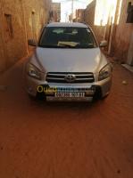 adrar-reggane-algerie-tout-terrain-suv-toyota-rav4-2007