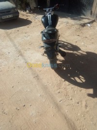 بسكرة-شتمة-الجزائر-دراجة-نارية-سكوتر-zontes-2015