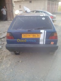 المدية-السواقي-الجزائر-سيارة-صغيرة-volkswagen-golf-2-aluyar-1986