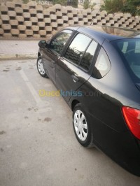سطيف-الجزائر-صالون-سيدان-renault-symbol-2010