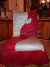 خياطة تعمل في منزلها