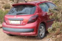الجلفة-الجزائر-سيارة-صغيرة-peugeot-207-2007