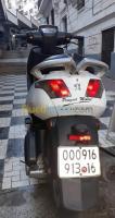 alger-centre-algerie-motos-scooters-peugeot-viva-city-2013