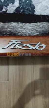 جيجل-الجزائر-قطع-هيكل-السيارة-monogramme-ford-fiesta
