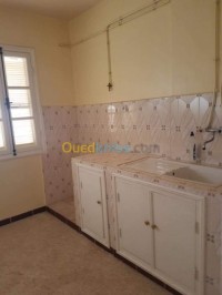 قسنطينة-الخروب-الجزائر-شقة-byaa-shk-3-ghrf-ksntyn-alkhrob