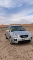 bechar-beni-abbes-algerie-break-familiale-kia-carens-2011