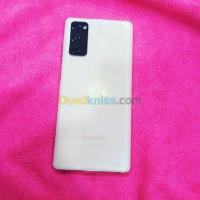 Samsung GALAXY S20 FE thumbnail 3