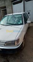 bejaia-oued-ghir-algerie-citadine-peugeot-306-1997