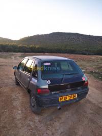 khenchela-algerie-citadine-renault-clio-1-1993