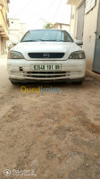 blida-bouarfa-algerie-moyenne-berline-opel-astra-2001