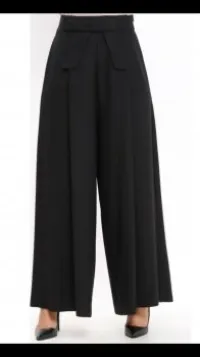 Pantalon-jupe noir taille 38