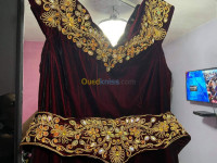 alger-hraoua-algerie-tenues-traditionnelles-robe-traditionnelle-chamsa