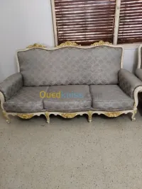 Tapisserie de salon et chaise 