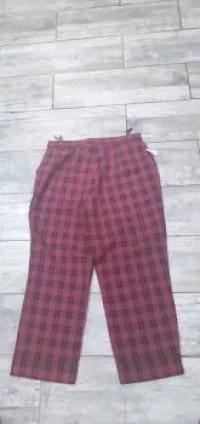 Pantalons a cheville allemande 