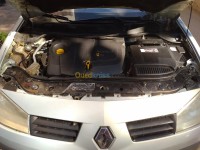 الجزائر-دار-البيضاء-آخر-renault-megane-2004