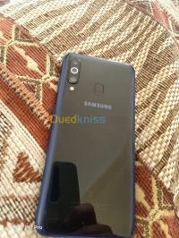 بومرداس-الجزائر-هواتف-ذكية-samsung-galaxy-m40