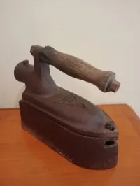 Fer à repasser à charbon collection