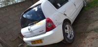 تيزي-وزو-عزازقة-الجزائر-سيارة-صغيرة-renault-clio-campus-bye-2012