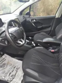 Peugeot 208 2013 