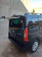 mostaganem-algerie-commerciale-citroen-berlingo-2010