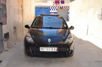 oum-el-bouaghi-souk-naamane-algerie-citadine-renault-clio-3-2010