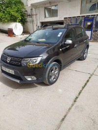 ميلة-الجزائر-سيارة-صغيرة-dacia-sandero-stepway-2018