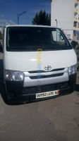 bouira-algerie-fourgon-toyota-hiace-2015