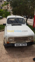 blida-algerie-citadine-renault-4-1983