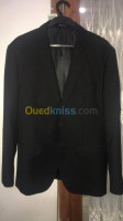 alger-dar-el-beida-algerie-costumes-et-blazers-costume-noir