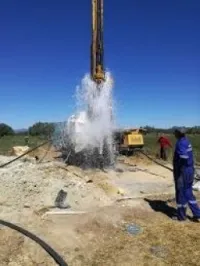 البحث و التنقيب عن المياه الجوفية