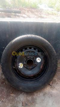 الجزائر-بوزريعة-قطع-هيكل-السيارة-roud-soucker-bmw-175-65-15