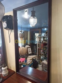 Miroir  américain en bois très sobre 